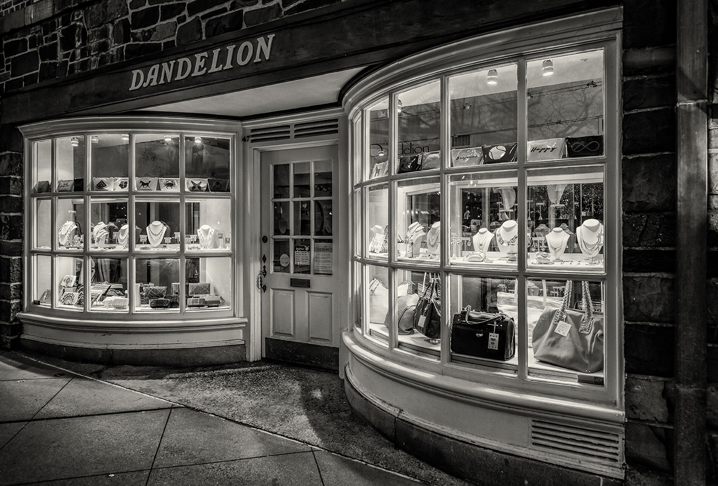Dandelion-Storefront-Princeton-BW